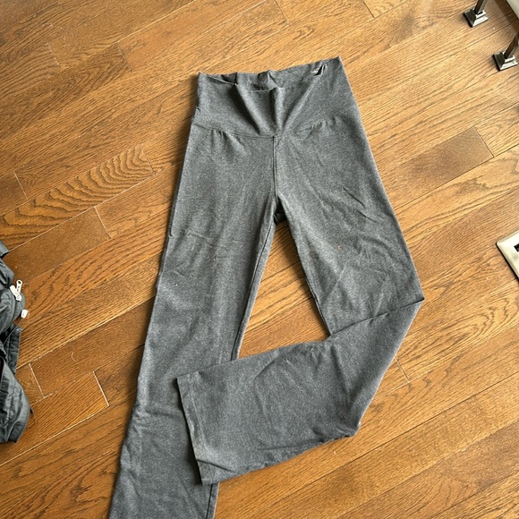 2/$25 - Calvin Klein Performance Gray Yoga Pants - Size M - Picture 1 of 8